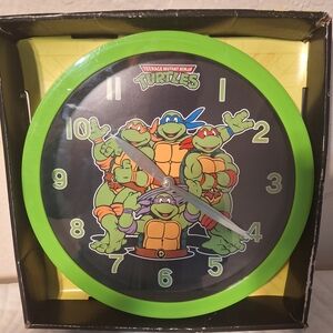 Nickelodeon Green and Black TMNT Wall Clock